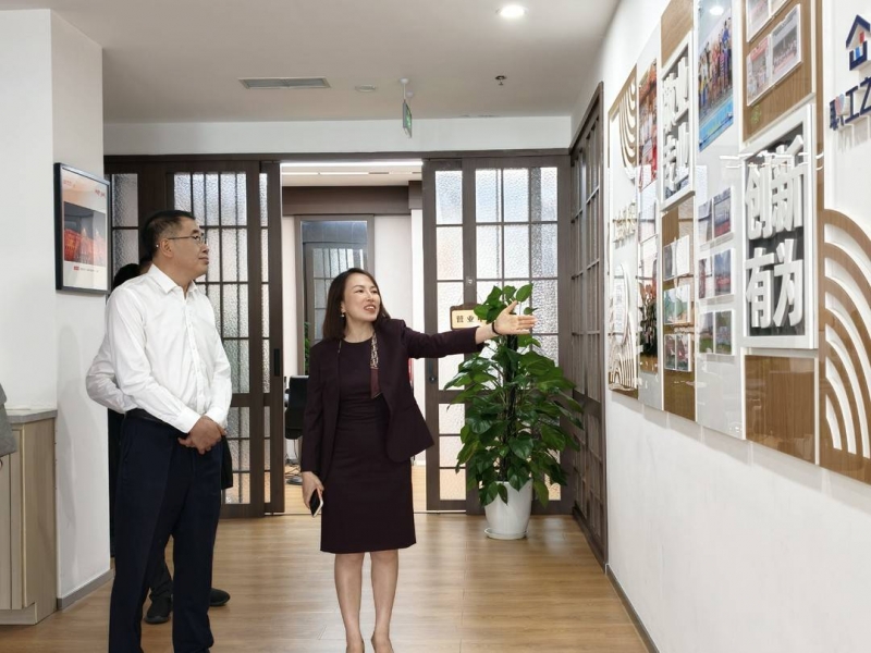 省总工会在蓉调研企业工会工作