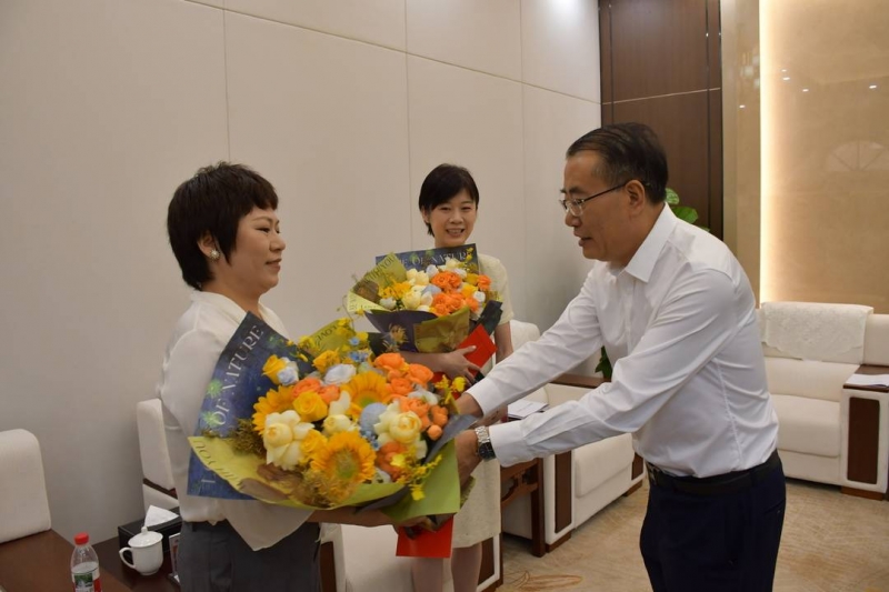 省总工会赴在蓉高校开展慰问调研活动