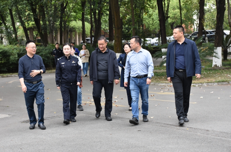 成华区白莲池街道党工委书记一行到省总工会成都工人疗养院调研交流